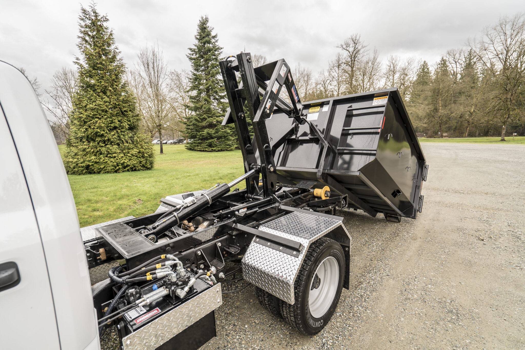 Hooklifts Commercial Truck Equipment Co.